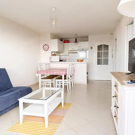 Laurence Apartment